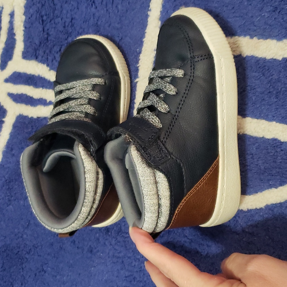 Carter's Boots size 9